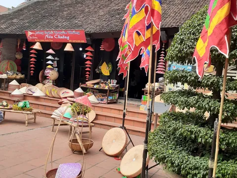 Làng Chuông (Thanh Oai, Hà Nội): Nét đẹp truyền thống của những chiếc nón Việt