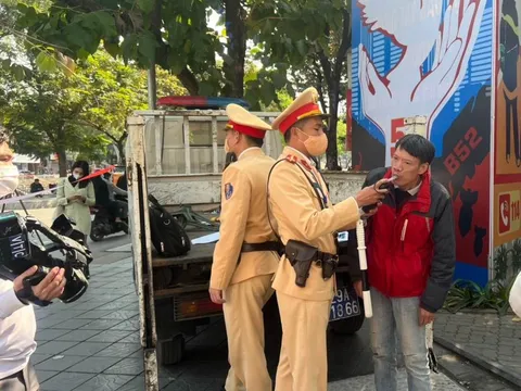 200 trường hợp vi phạm nồng độ cồn bị CSGT Hà Nội xử lý