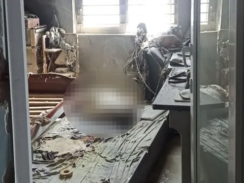 Đà Nẵng: Chồng tử vong cạnh người vợ nằm trùm chăn kín người