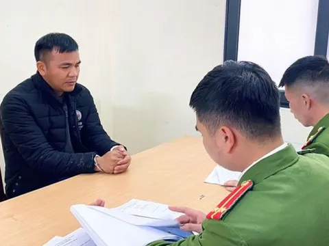 Tạm giữ đối tượng dùng clip 'nóng' để cưỡng đoạt tài sản