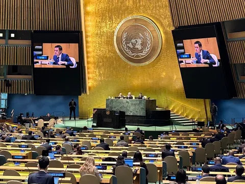 Việt Nam nhấn mạnh sự cần thiết dành nguồn lực quốc gia và quốc tế cho hòa bình, phát triển và con người