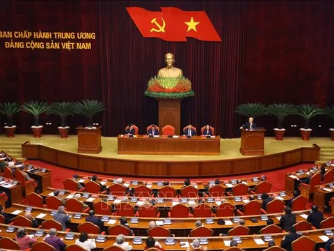 Bộ Chính trị gặp mặt các đồng chí nguyên lãnh đạo cấp cao của Đảng, Nhà nước