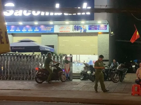 Vụ cướp chi nhánh Sacombank ở TP.HCM: Bắt giữ 2 nghi phạm, thu khẩu súng giả