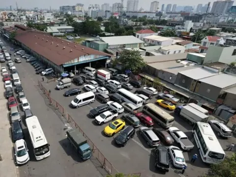 Chính phủ chỉ đạo giải quyết dứt điểm tình trạng ách tắc đăng kiểm trong tháng 3/2023