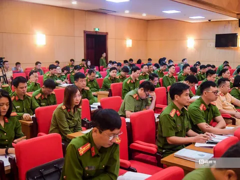 Tập huấn nâng cao ứng dụng thi hành Luật Cảnh sát cơ động