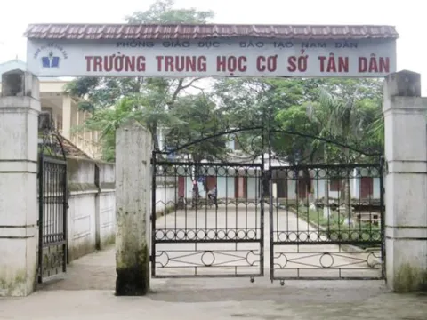 Tạm giữ thầy giáo bị tố xâm hại tình dục nữ sinh lớp 9 ở Nghệ An