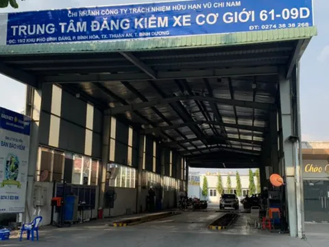 Bắt Giám đốc và 4 cán bộ Trung tâm đăng kiểm ở Bình Dương