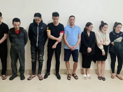 Nghệ An: Bắt quả tang nhóm đối tượng tổ chức 'bay lắc' trong khách sạn