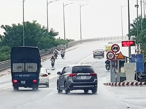 Thay đổi quy định lắp đặt biển báo hạn chế trọng lượng xe qua cầu đường bộ