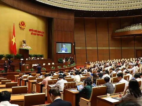 Xử lý hành vi gây lãng phí nghiêm khắc như xử lý tham nhũng