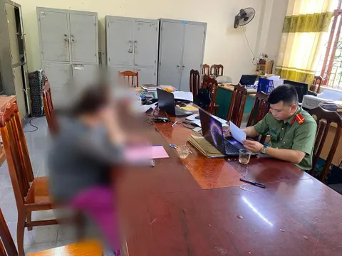 Cô gái bị phạt 7,5 triệu đồng vì lên mạng báo chốt CSGT