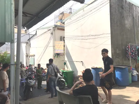 TP.HCM: 2 vợ chồng chết bất thường trong khu trọ, trên người có nhiều vết thương