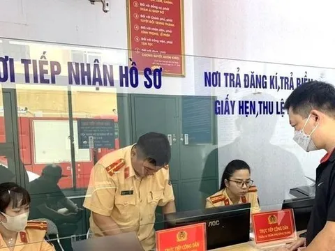 Từ 15/8, xe ô tô được đăng ký biển tạm trong trường hợp nào?