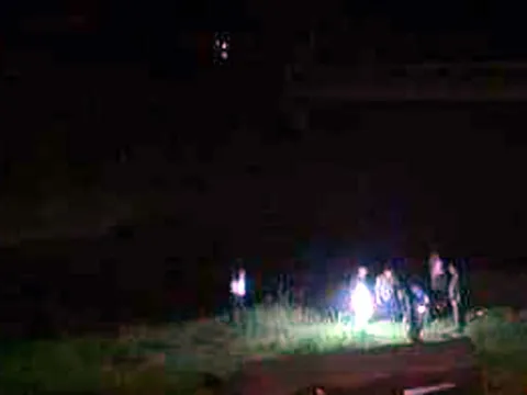 Phát hiện hai vợ chồng tử vong dưới mương nước ở Hà Nội