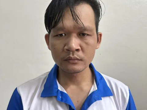 Tạm giữ hình sự đối tượng tạt a xít vào mặt vợ ở Thanh Hoá