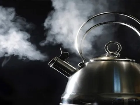 Hòa Bình: Tạm giữ chị chồng đổ nước sôi vào em dâu đang mang bầu