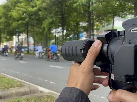 Cảnh sát giao thông có được mặc thường phục khi thực hiện bắn tốc độ?