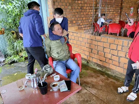 Khởi tố đối tượng đe dọa, ép thương lái nộp tiền khi thu mua sầu riêng