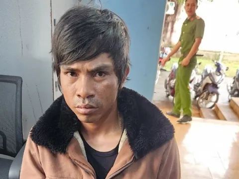 Tạm giữ đối tượng chém bạn nhậu trọng thương vì không tìm thấy điện thoại