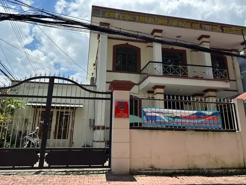 Bắt tạm giam Phó Chi cục Thi hành án dân sự ở Bình Dương