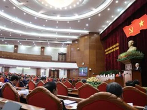 Thông cáo báo chí ngày làm việc thứ nhất Hội nghị Trung ương 8 khóa XIII