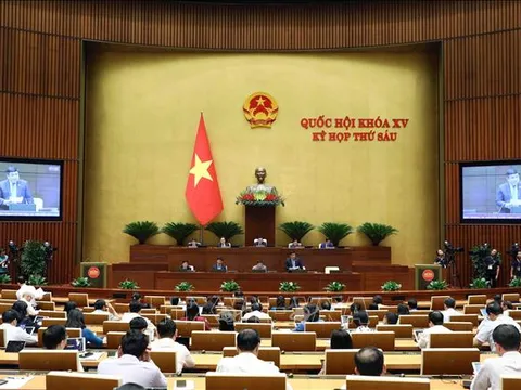 Ngày 2/11, Quốc hội thảo luận về thực hiện kế hoạch đầu tư công trung hạn