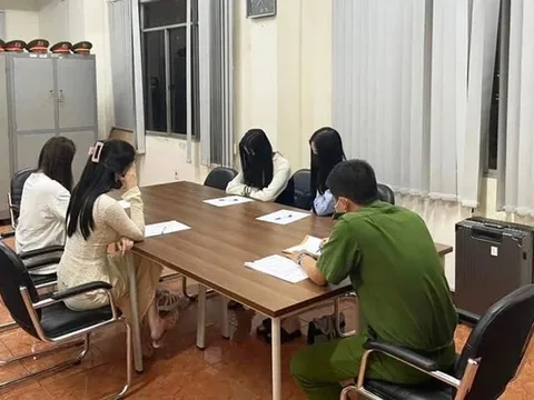 Triệt phá đường dây môi giới mại dâm giá ngàn đô trong giới showbiz