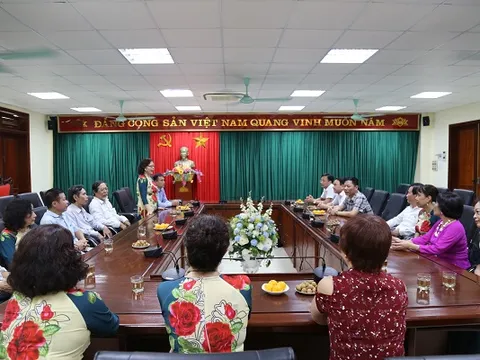 Trung tâm Tư vấn pháp luật cho người chưa thành niên thăm, gặp gỡ lãnh đạo TAND tỉnh Thanh Hoá