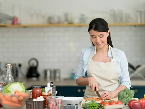 Phụ nữ lười đi để chăm lại hôn nhân