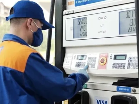 Thời gian điều hành giá xăng dầu vào thứ Năm hàng tuần