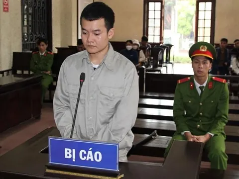 Trộm 42 chiếc điện thoại trị giá gần 1 tỷ đồng, cựu công an lãnh án tù