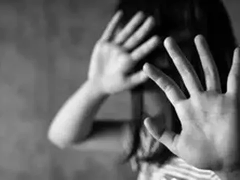 Bắt thầy giáo tiểu học hiếp dâm học sinh lớp 3 ở Cà Mau