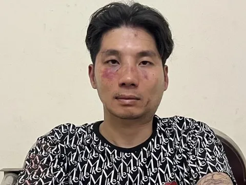 Bắt đối tượng cầm dao vào quán cướp tiền, đâm bị thương trung tá công an