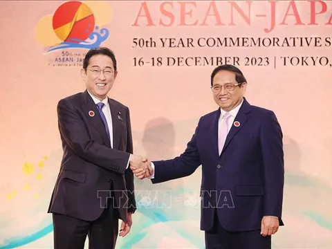 Thủ tướng Phạm Minh Chính gặp lãnh đạo các nước nhân Hội nghị kỷ niệm 50 năm quan hệ ASEAN - Nhật Bản