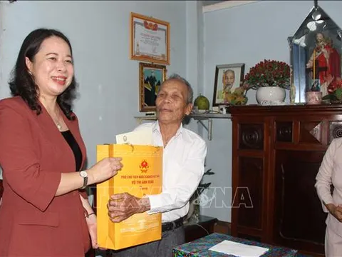 Quyết định của Chủ tịch nước về việc tặng quà Tết Nguyên đán Giáp Thìn 2024