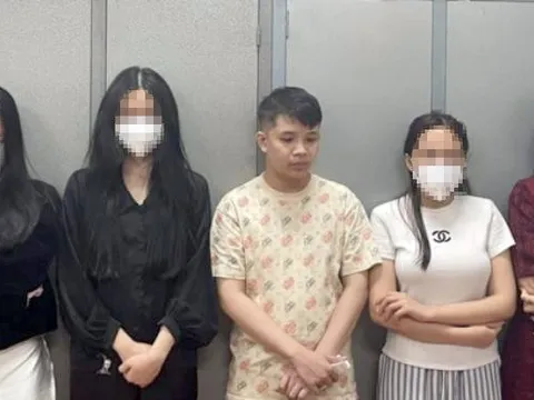 Bắt 'tú ông' điều hành mại dâm có người mẫu, diễn viên, ca sĩ