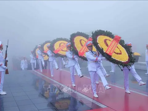 94 năm Ngày thành lập Đảng: Lãnh đạo Đảng, Nhà nước tưởng niệm các Anh hùng liệt sĩ