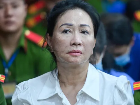 Xét xử vụ án Vạn Thịnh Phát: Bị cáo Trương Mỹ Lan khai gì tại tòa về số cổ phần nắm giữ ở SCB?