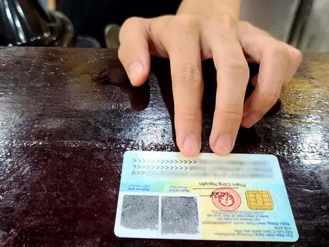 Nhà nghỉ, khách sạn có được giữ CCCD của khách