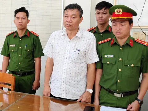 Khởi tố, bắt tạm giam nguyên Giám đốc Ban quản lý dự án ở An Giang