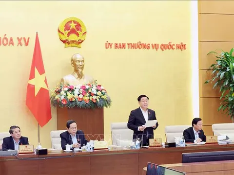 Chủ tịch Quốc hội Vương Đình Huệ chủ trì Phiên họp chuyên đề pháp luật