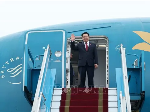 Chủ tịch Quốc hội Vương Đình Huệ lên đường thăm chính thức nước Cộng hòa Nhân dân Trung Hoa