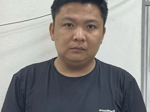 Tạm giữ đối tượng dùng dao chém vợ cũ và 1 người khác bị thương