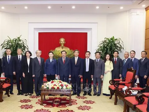 Đồng chí Phan Đình Trạc tiếp Bộ trưởng Bộ Tư pháp Trung Quốc Hạ Vinh