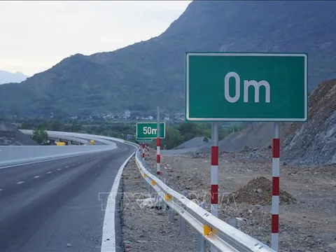 Chuyển nhượng quyền thu phí sử dụng tài sản kết cấu hạ tầng giao thông đường bộ tối đa 10 năm