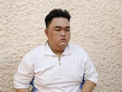 Bắt nam thanh niên đăng ảnh khoả thân của người khác lên Facebook