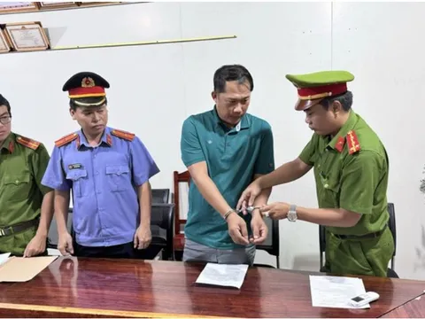 Bắt khẩn cấp nguyên Chủ tịch xã ở Phú Quốc vì nhận hối lộ