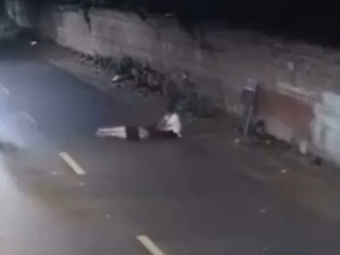 Hà Nội: Điều tra vụ cô gái bị nam thanh niên đâm tử vong trong đêm