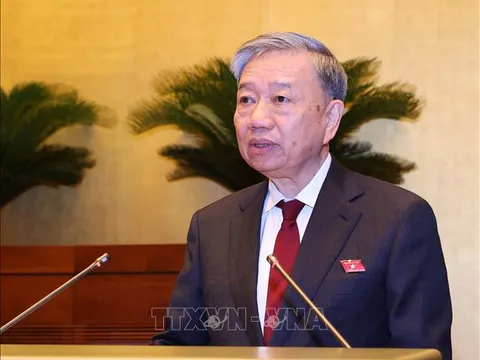 Tội phạm sử dụng súng tự chế, dao gây án đang diễn biến rất phức tạp