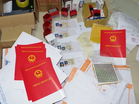 Hà Nam: Triệt phá đường dây làm giấy tờ giả thu lời bất chính trên 100 tỷ đồng